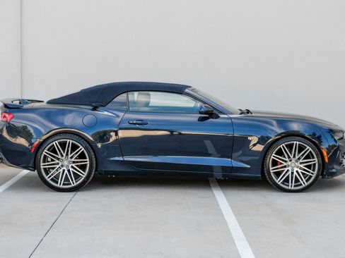 Used 2016 Chevrolet Camaro LT RWD image 11