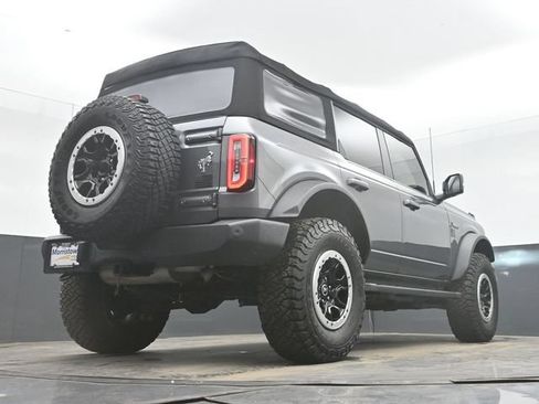 Used 2022 Ford Bronco Outer Banks w/ Sasquatch Package AWD/4WD image 46