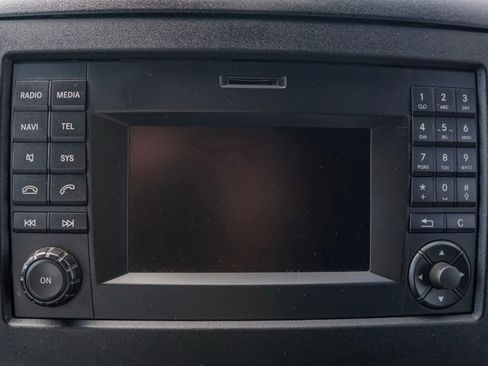 Used 2016 Mercedes-Benz Sprinter 2500 image 19