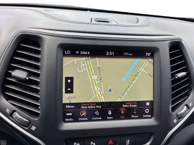 Used 2023 Jeep Cherokee Altitude Lux w/ Mopar Interior Package AWD/4WD image 28