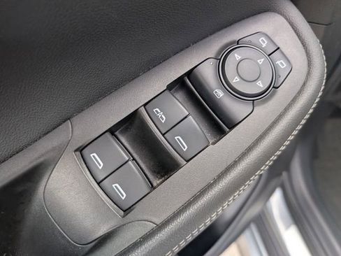 Used 2020 Buick Encore GX Essence w/ Experience Buick Package image 17