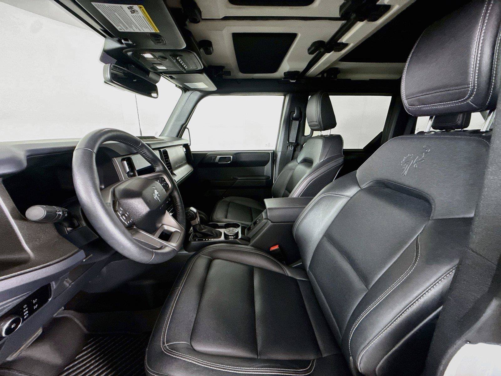 Used 2025 Ford Bronco Badlands AWD/4WD image 3