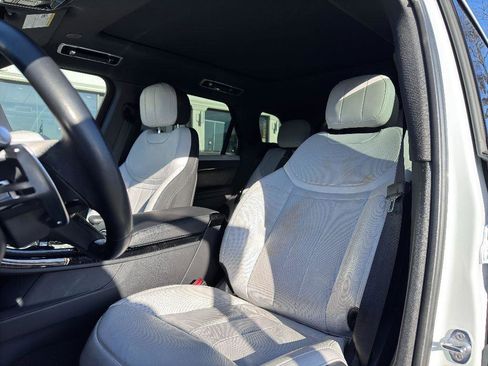 Used 2023 Land Rover Range Rover Sport SE Dynamic image 21