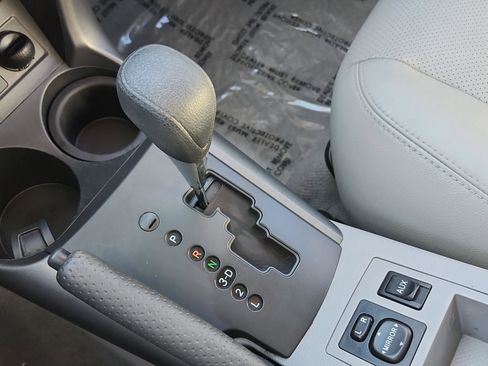 Used 2011 Toyota RAV4 Base image 34