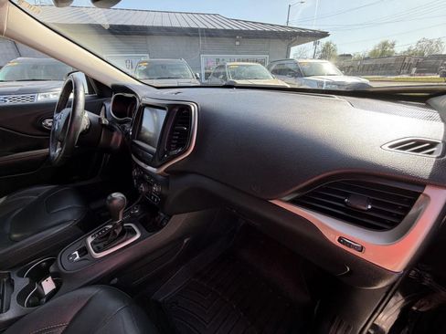 Used 2016 Jeep Cherokee Limited AWD/4WD image 14
