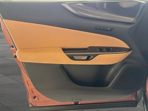 Certified 2025 Lexus NX 250 FWD w/ Accessory Package (Z1) image 8