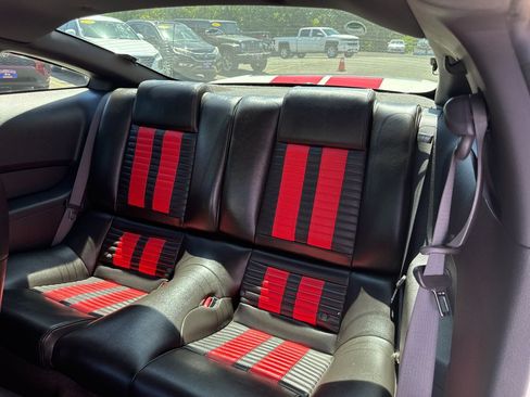 Used 2010 Ford Mustang Shelby GT500 RWD image 22