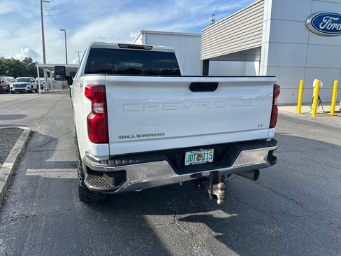 Used 2024 Chevrolet Silverado 2500 LT AWD/4WD image 11