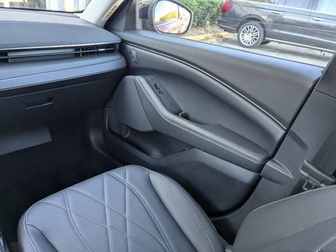 Used 2024 Ford Mustang Mach-E Select w/ Comfort Package Lite image 15