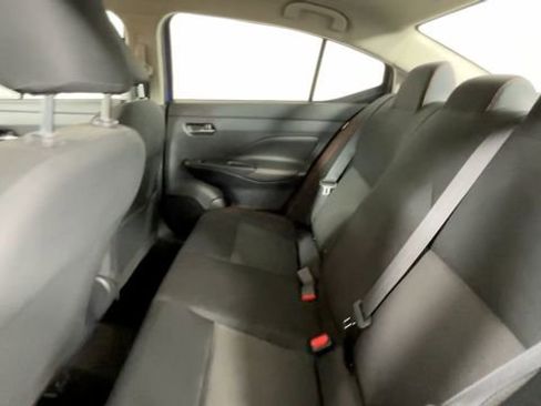 Used 2021 Nissan Versa SR w/ Convenience Package FWD image 17