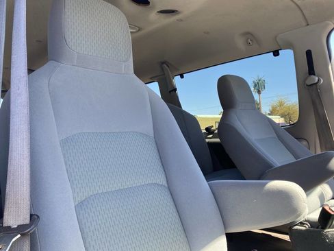 Used 2009 Ford E-350 and Econoline 350 XLT image 24