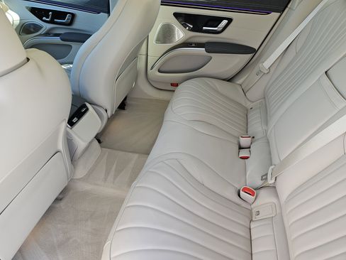 Used 2023 Mercedes-Benz EQS 450+ Sedan image 30