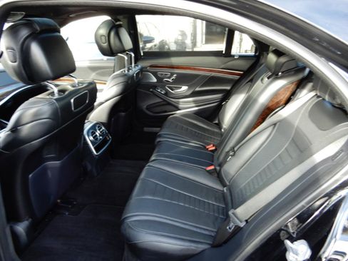 Used 2019 Mercedes-Benz S 560 4MATIC Sedan image 9
