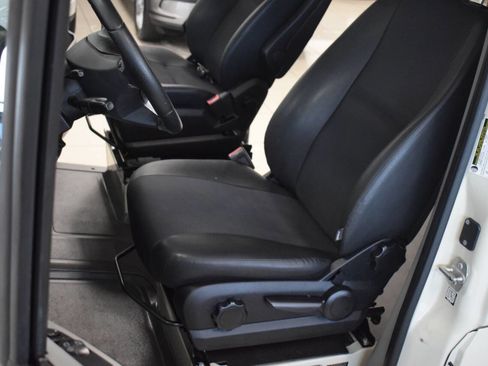 Used 2017 Mercedes-Benz Sprinter 2500 image 51