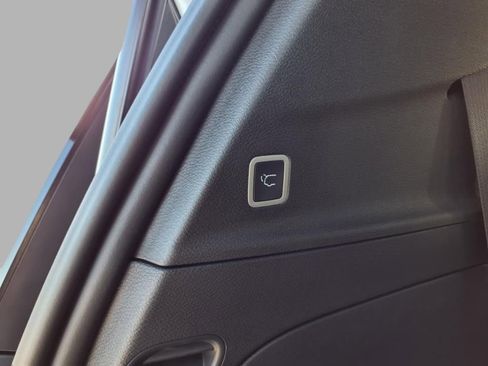 New 2026 Chrysler Pacifica Limited w/ S Appearance Package image 24