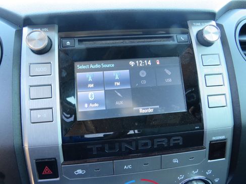 Used 2016 Toyota Tundra SR5 image 31