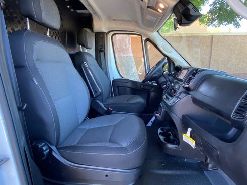 Used 2025 RAM ProMaster 2500 w/ U-Haul Equipment Group FWD image 36