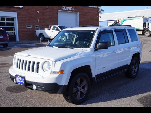 Used 2015 Jeep Patriot 4WD image 1