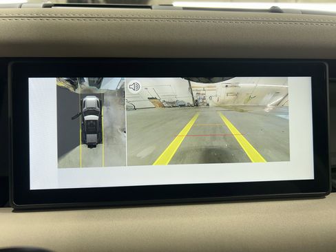 Used 2022 Land Rover Defender 110 S image 16