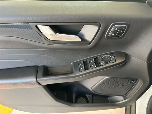 Certified 2023 Ford Escape ST-Line Select w/ Tech Pack #2 AWD/4WD image 15