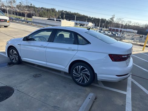 Used 2020 Volkswagen Jetta SEL Premium image 8
