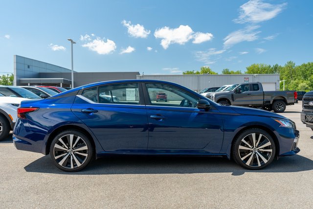 Used 2021 Nissan Altima 2.5 SR w/ SR Premium Package AWD/4WD image 5