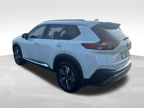 Used 2023 Nissan Rogue SL FWD image 3