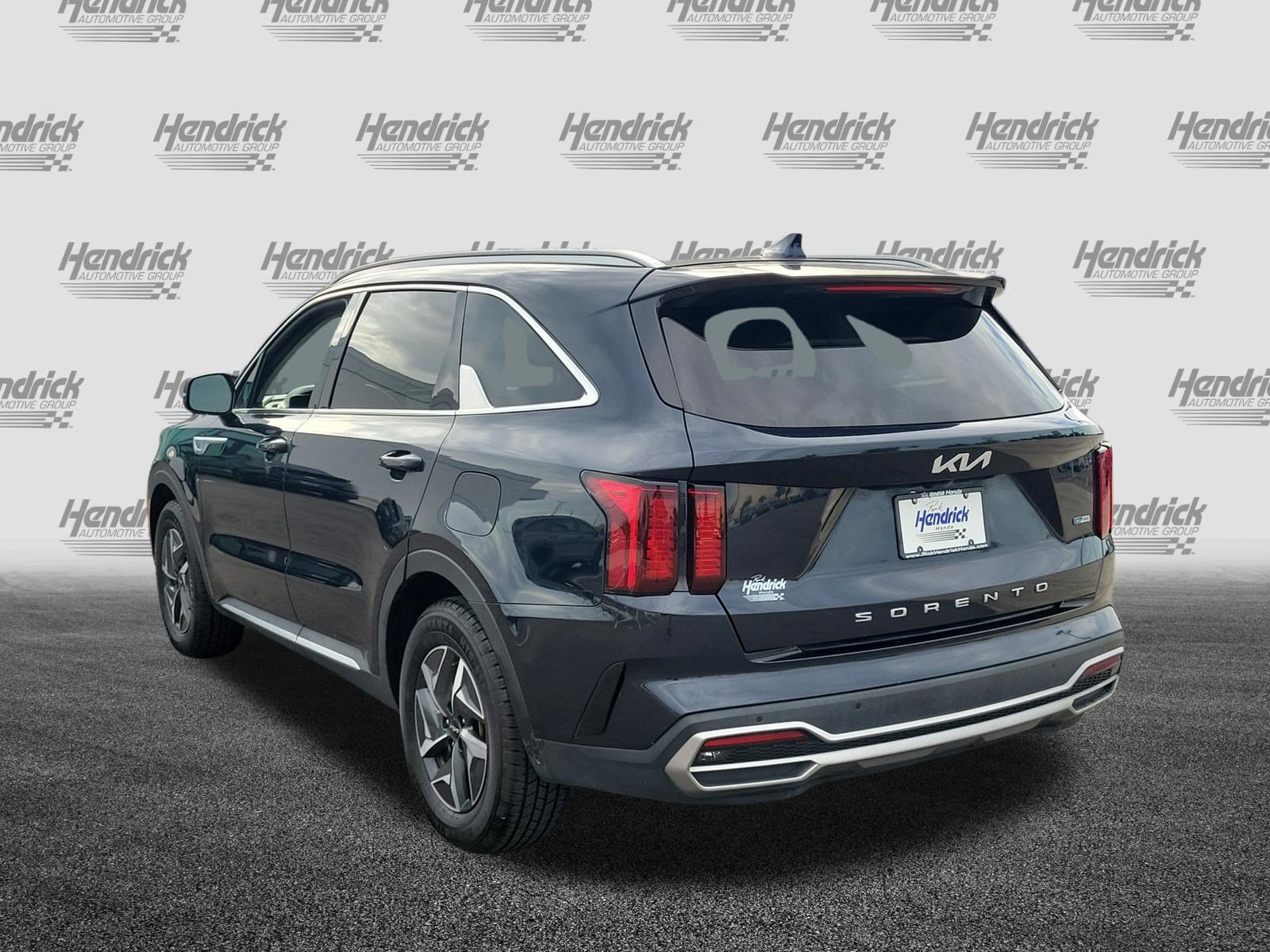 Used 2022 Kia Sorento EX w/ Panoramic Sunroof Package FWD image 5