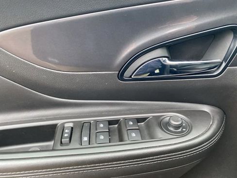 Used 2021 Buick Encore Preferred w/ Safety Package II image 17