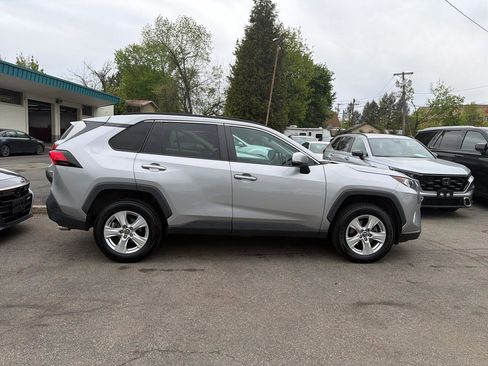 Used 2019 Toyota RAV4 XLE w/ Convenience Package AWD/4WD image 6