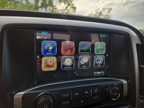 Used 2018 GMC Sierra 2500 SLT w/ Duramax Plus Package AWD/4WD image 23