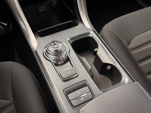 Used 2019 Ford Fusion SE FWD image 34