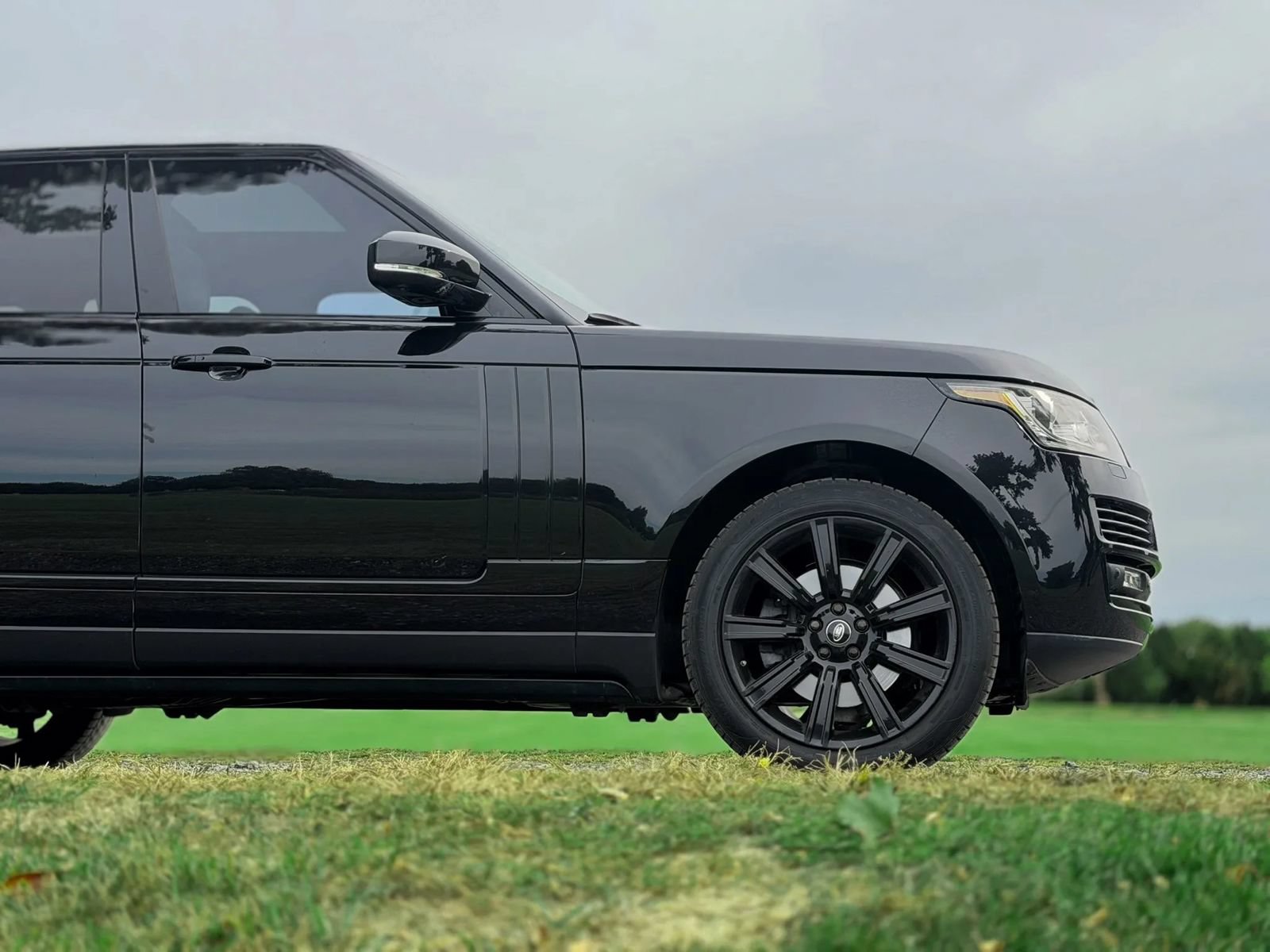 Used 2015 Land Rover Range Rover HSE AWD/4WD image 10