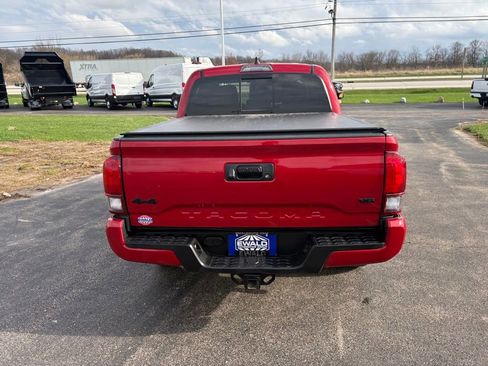 Used 2023 Toyota Tacoma SR5 w/ Technology Package image 9