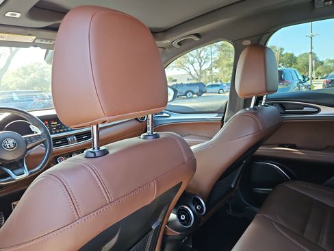 Used 2021 Alfa Romeo Stelvio Ti Sport image 7