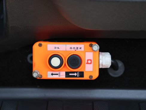 Used 2016 Ford F550 4x4 SuperCab Super Duty image 17