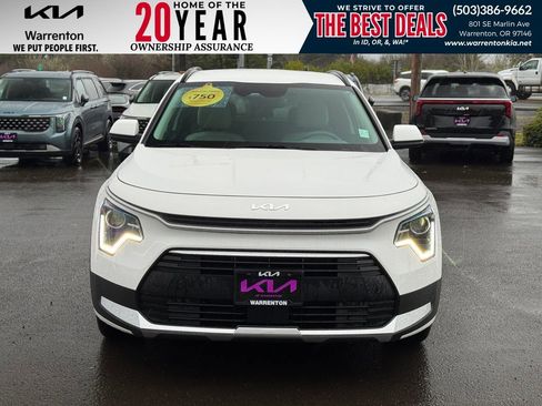 New 2025 Kia Niro EX image 12