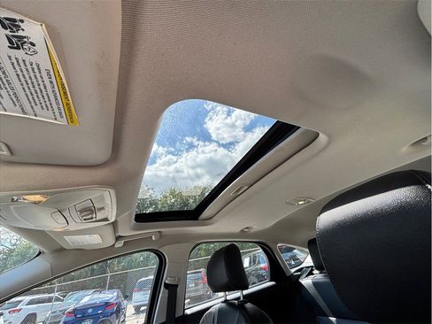 Used 2015 Ford Focus Titanium FWD image 31