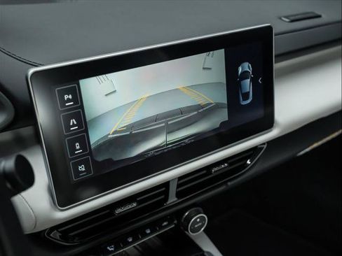 Used 2025 Lotus Emira RWD image 25