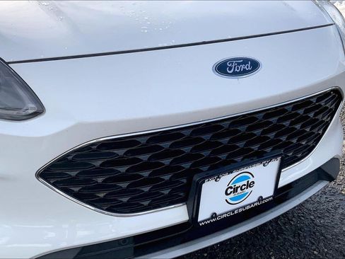 Used 2020 Ford Escape Titanium image 27