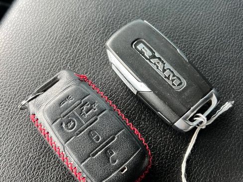 Used 2019 RAM 1500 Laramie image 21