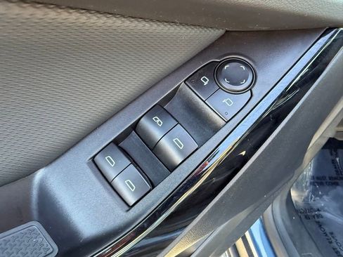 Used 2025 Chevrolet Equinox LT image 22