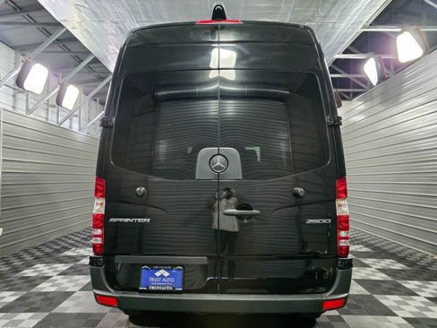 Used 2017 Mercedes-Benz Sprinter 2500 image 6