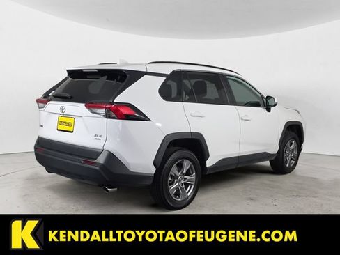 Used 2024 Toyota RAV4 XLE AWD/4WD image 5