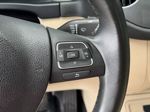Used 2016 Volkswagen Tiguan R-Line FWD image 36