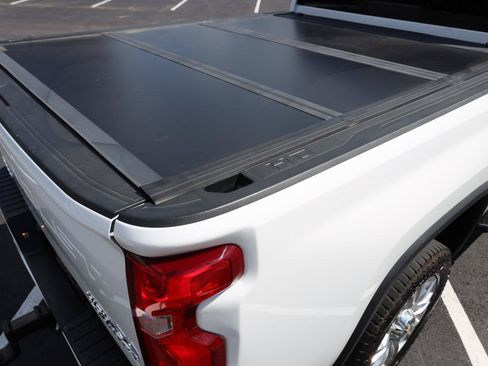 Used 2021 Chevrolet Silverado 2500 High Country AWD/4WD image 4