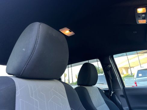 Used 2021 Toyota Tacoma TRD Sport w/ Technology Package image 15