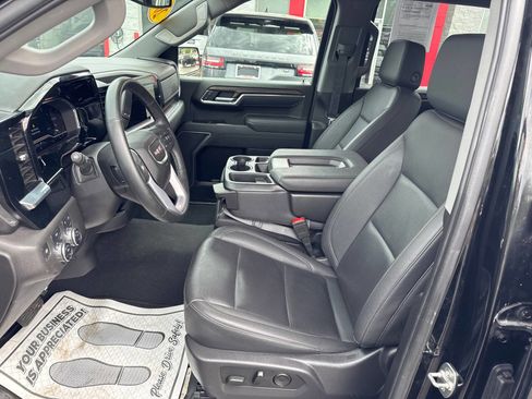 Used 2025 GMC Sierra 1500 SLT AWD/4WD image 14