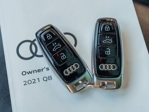 Used 2021 Audi Q8 Prestige w/ Prestige Package image 48