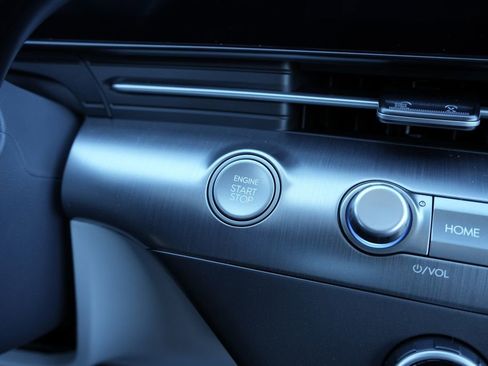 New 2026 Hyundai Kona SE image 28